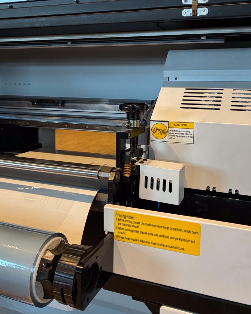 30 CM UV-DTF Soğuk Baskı Makinesi – Showroom (XP600)